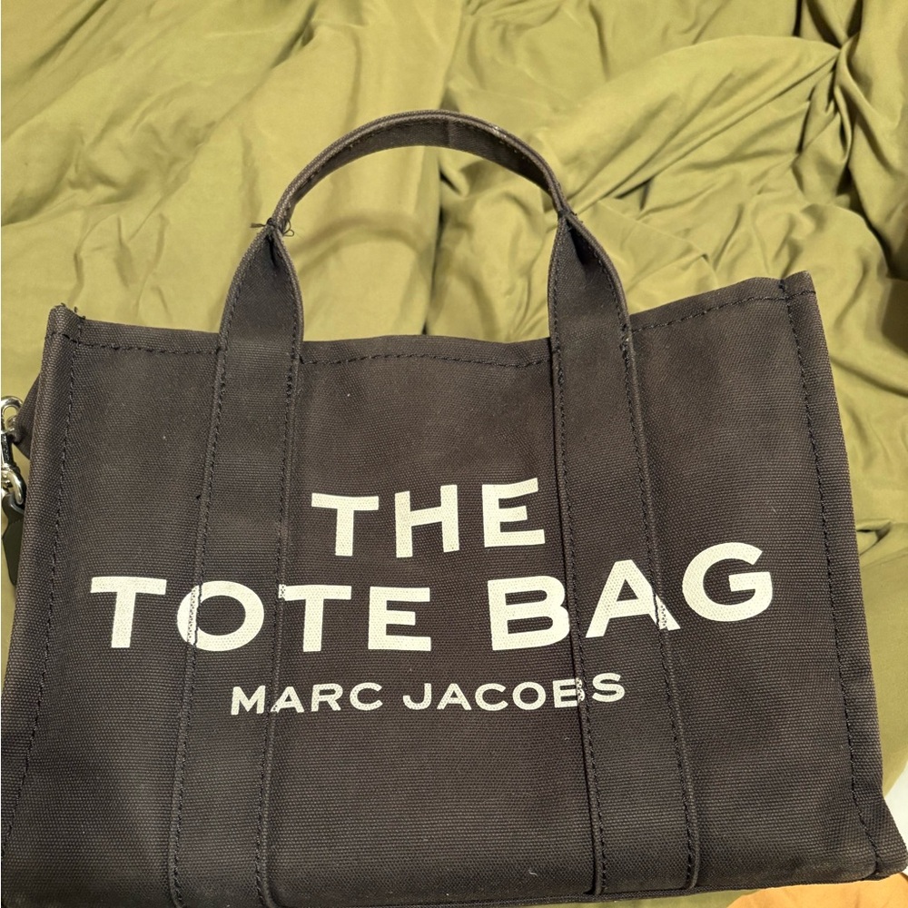 Marc Jacob’s tote bag